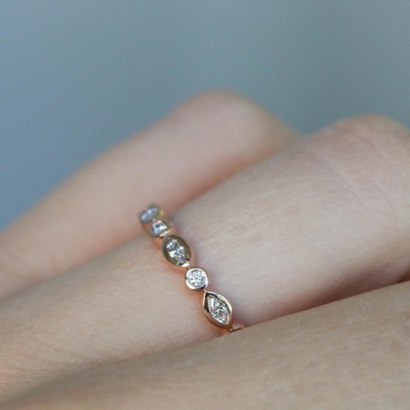 Bezel Set Vintage Wedding Band/Diamond WeddingBand - Picture 5 of 6